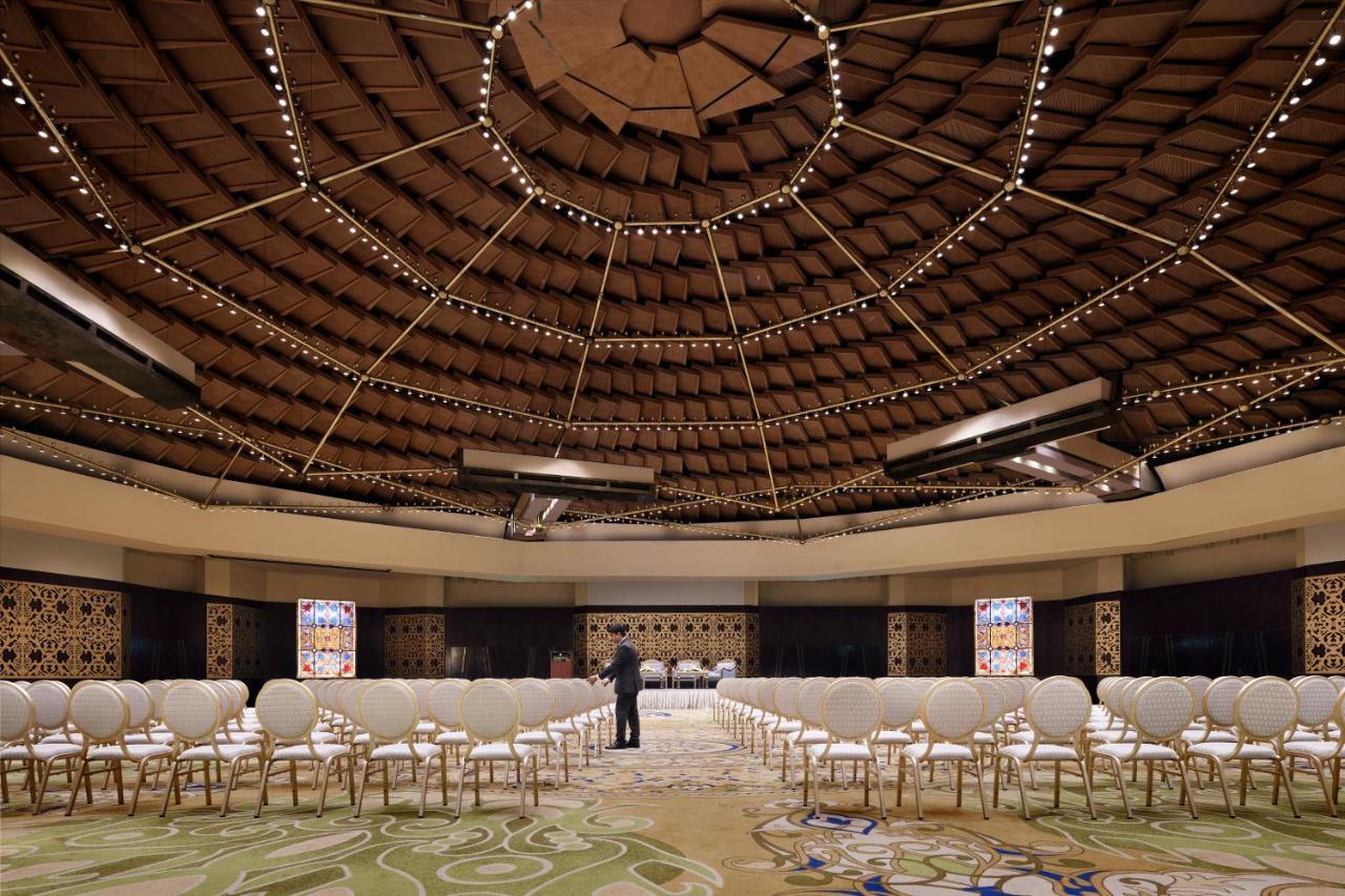 Intercontinental By Ihg Hotel