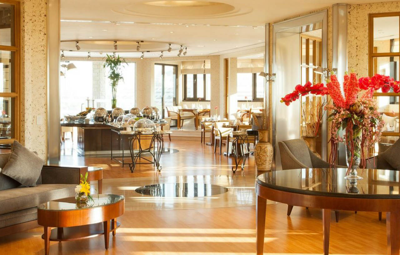 Intercontinental By Ihg Hotel